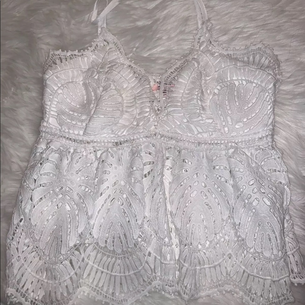Women’s white top Size Small